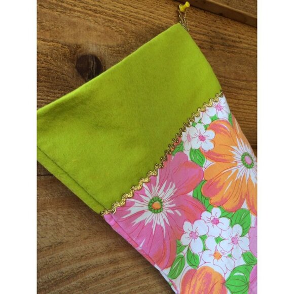 Vintage Flower Power Wabasso Christmas Stocking Handmade Holiday Decor - Picture 4 of 4